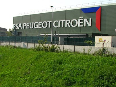 PSA Peugeot-Citroen заработал в прибыль