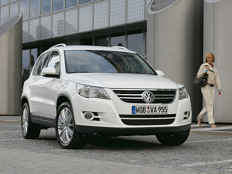 Citroen c-crosser vs nissan x-trail #2