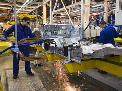 Ford не планирует сокращать инвестиции в России