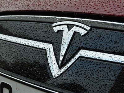 Tesla рассказала покупателям о технических особенностях Model X