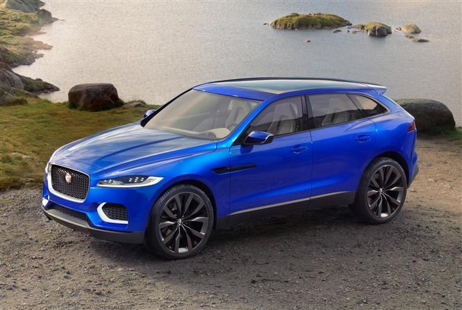 Jaguar F-Pace приедет в РФ для тестовых испытаний