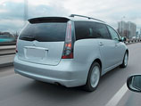 Mitsubishi Grandis Mitsubishi Grandis