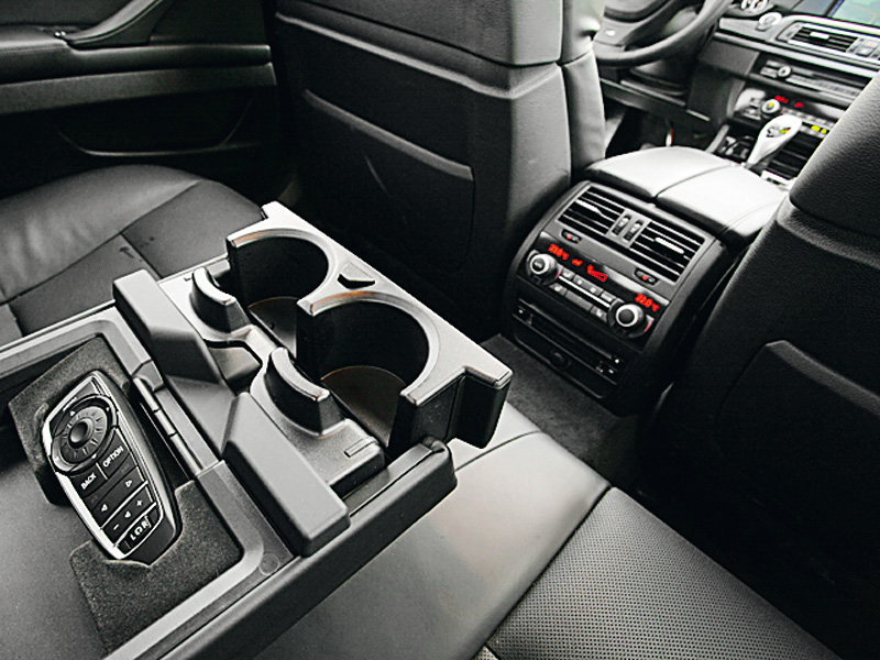 - BMW BMW M535i xDrive