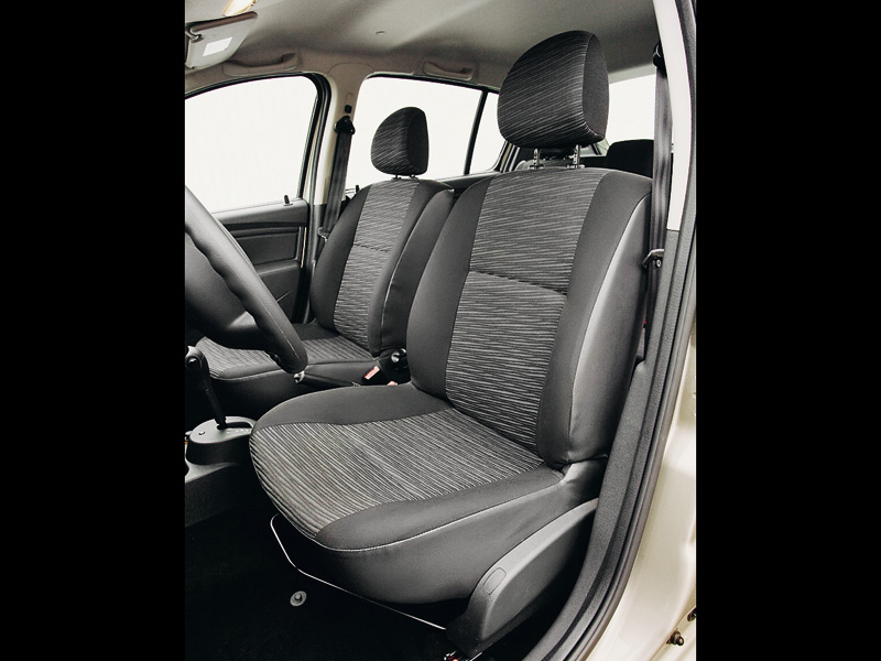 - Skoda Fabia 1.6 (6AT)