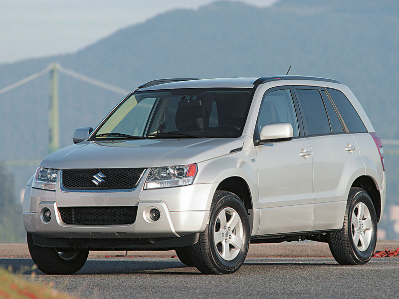 По асфальту и не только Land Rover Freelander Nissan X