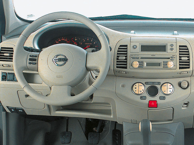 Nissan Micra. Магнитола